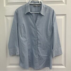 Riders by Lee Blue & White Striped V-Neck Button Down Women's Blouse Top Shirt